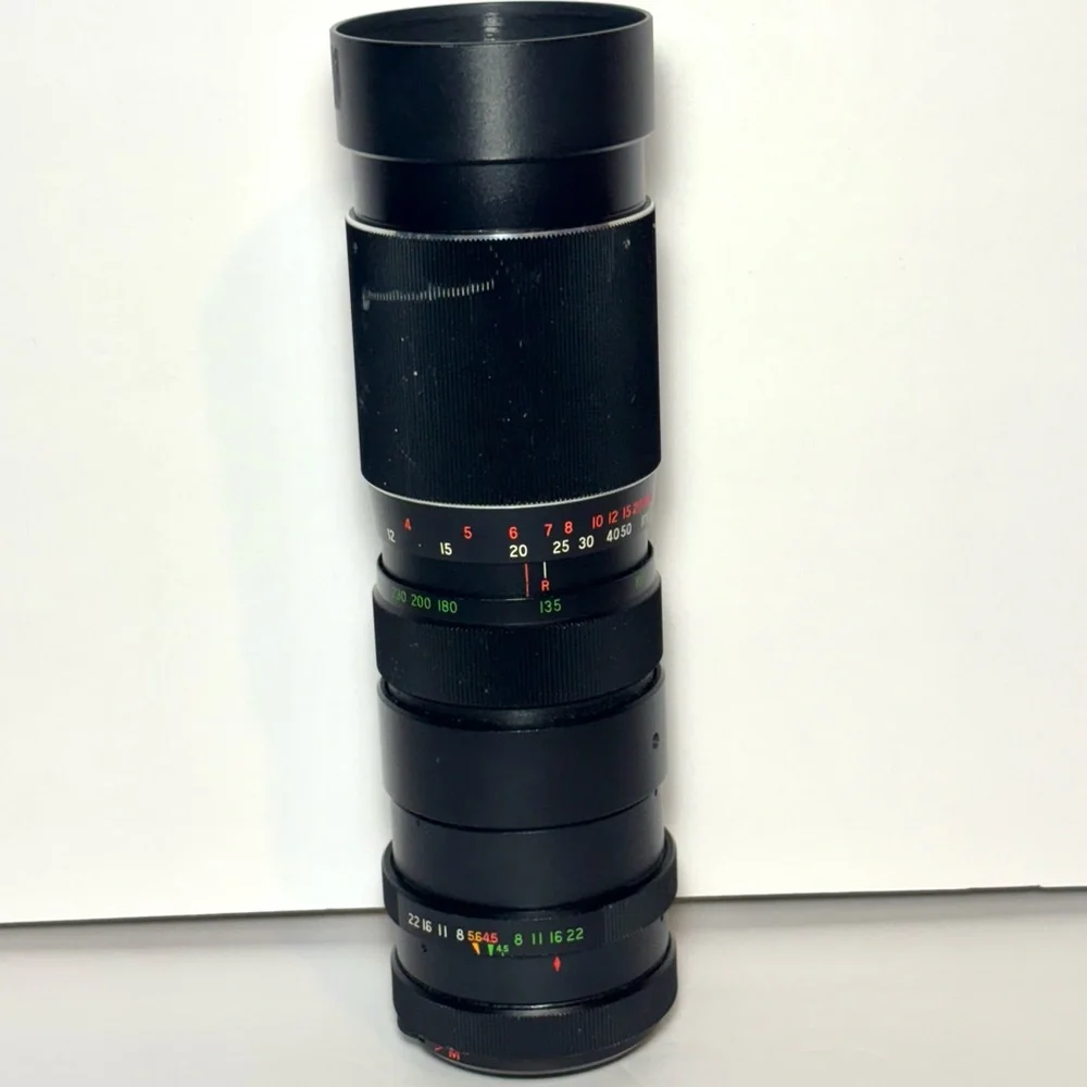Soligor Auto-Zoom 90mm-230mm I :4.5 Lens No. 1692959 W/ Tripod Mount